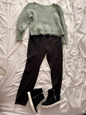 Neutral Capsule Outfit Bundle | Sage Sweater + Black Jeggings + Suede Shoes